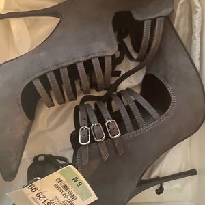 SCHUTZ Grey heels